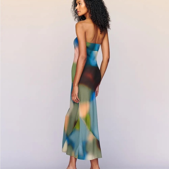 Reformation Joana Dress in Blur - Picture 3 of 6